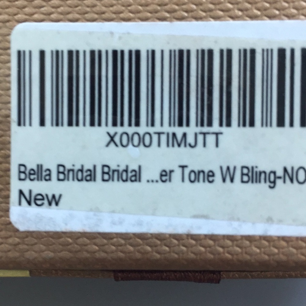 Faux pearl  necklace and earring set - Picture 2 of 2